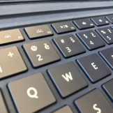 gravírování české diakritiky surface