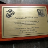 dvouvrstvý plast cedule imitace kovu