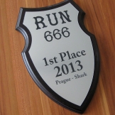 dvouvrstvý plast cedule imitace kovu